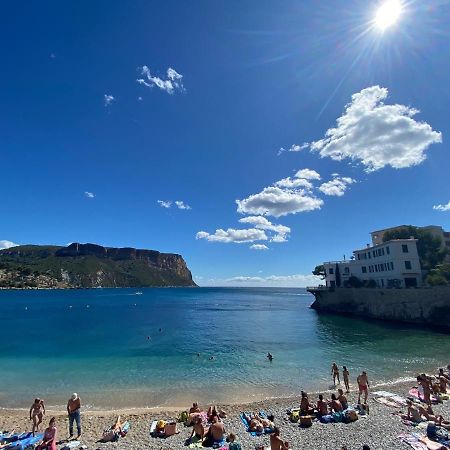 Au Bord De L'Eau Studio Climatise Avec Terrasse Et Vue Mer A 40M De La Plage Appartement Cassis Buitenkant foto